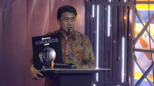 Bupati-Anambas-terima-penghargaan-Tribun-Batam-Awards-2025.jpg