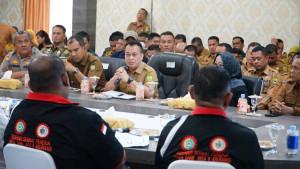 Bupati-Lingga-Muhammad-Nizar-buka-dialog-terbuka.jpg