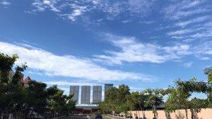 Cuaca-Batam-cerah-berawan-view-gedung-tinggi.jpg