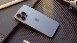 Ilustrasi-iPhone-13-Pro-yang-elegan.jpg