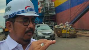 Kadisnakertrans-Kepri-Dicky-Wijaya-ketika-turun-sidak-lokasi-tragedi-laka-kerja-di-kapal-Federal-II.jpg