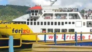 Kapal-Bahtera-Nusantara-01-melintasi-perairan.jpg