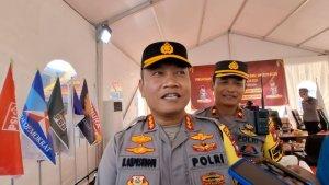 Kapolresta-Barelang-dan-Kabag-Ops-di-Kantor-KPU-Batam-lvn.jpg
