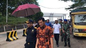 Kepala-Kantor-Bea-Cukai-Batam-dan-Kajati-Kepri-sidak-Pelabuhan-Roro-Punggur.jpg