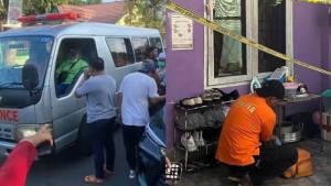 Kolase-foto-ambulans-mengevakuasi-korban-dan-olah-TKP-kasus-suami-bunuh-istri.jpg