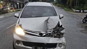 Kondisi-mobil-yang-rusak-akibat-kecelakaan-di-Aceh-Tamiang-Kamis-16102025.jpg