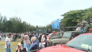 PAMERAN-ALUTSISTA-HUT-TNI.jpg