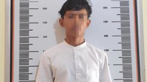 Pelaku-pencabulan-anak-dibawah-umur-S-ditangkap-Polsek-Sagulung-Batam.jpg