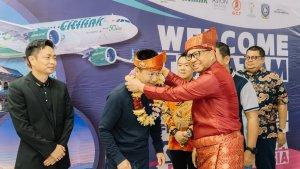 Penerbangan-perdana-Batam-China-hari-ini.jpg