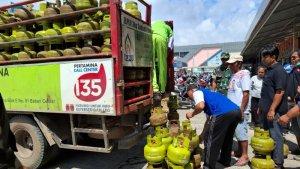 Penyaluran-gas-3-kg-di-Batam-Kepri-sdvkln.jpg