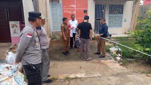 Polsek-Sekupang-menurunkan-dan-menyita-bendera-bajak-laut-One-Piece-yang-berkibar.jpg
