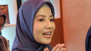 Potret-Natasha-Rizky-usai-launching-buku-terbarnya-berjudul-Kamu-Tidak-Istimewa.jpg