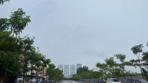 Potret-langit-Batam-Center-Rabu-179-pagi-hari-berawan-tebal-rintik-hujan.jpg