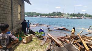 Rumah-Roboh-di-Air-Glubi-Bintan-6654.jpg