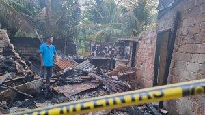 Rumah-Terbakar-di-Sei-Enam.jpg