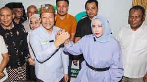 Subandi-Mimik-Indayana-mendapatkan-559878-suara-di-Pilkada-Sidoarjo-2024.jpg