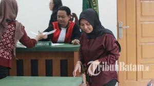 Terdakwa-Safaringga-kasus-investasi-bodong-di-Lingga-Kepri.jpg