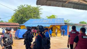 Tim-gabungan-BNNP-Kepri-dan-Polda-Kepri-dibekap-TNI-dan-Satpol-PP-serta-Ditpam-grebek-kampung-Aceh.jpg