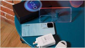 Vivo-V30-tampak-belakang.jpg