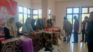 WALI-MURID-TERIMA-BANTUAN.jpg