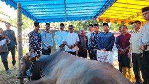 Walikota-TPI-sembelih-Sapi-Kurban.jpg