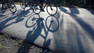 ilustrasi-pesepeda_20151009_212210.jpg