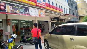 minimarket-alfamart-di-sungai-panas-batam_20160319_135404.jpg
