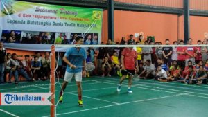 taufik-hidayat-berpasangan-dengan-kajati-kepri-asri-agung-putra_20180325_203457.jpg