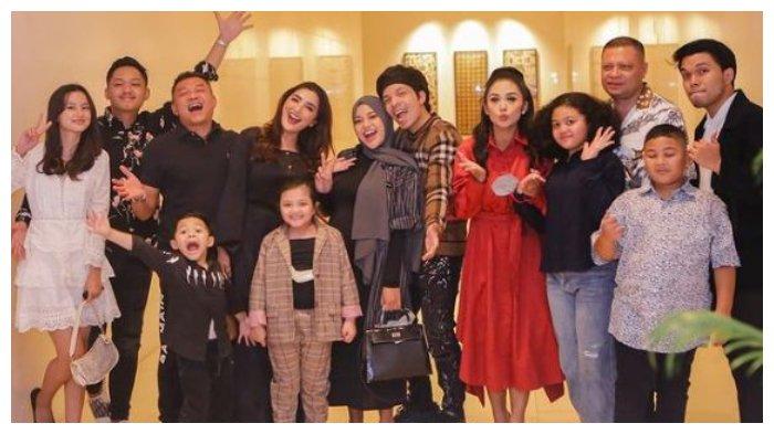 03112021_keluarga-the-atta-family-the-lemos-dan-the-hermansyah-berkumpul.jpg