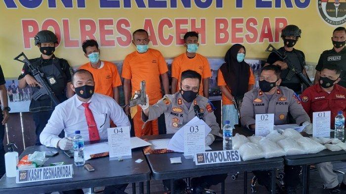 13042021_sat-resnarkoba-polres-aceh-besar-membongkar-sindikat-peredaran-narkoba.jpg