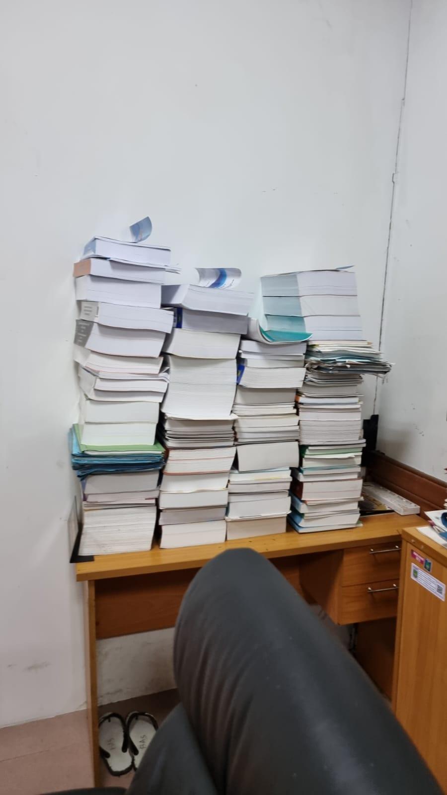 16082023berkas-di-kantor-DPRD-Batam.jpg
