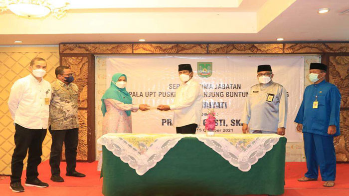 Seusai Dilantik Jadi Kepala Puskesmas Tanjung Buntung, Pra Reda-Suryati Langsung Sertijab