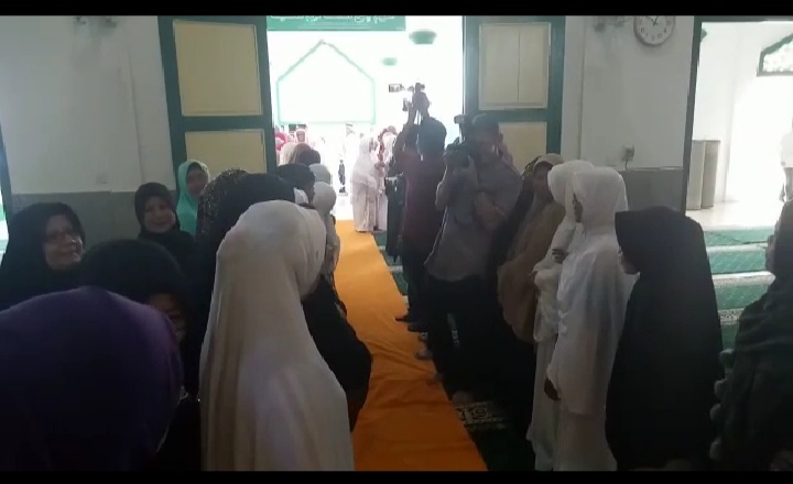 Masjid Jamik Baiturrahim Penuh Tangis, Bupati Anambas Abdul Haris Sambut Jamaah Haji Asal Anambas