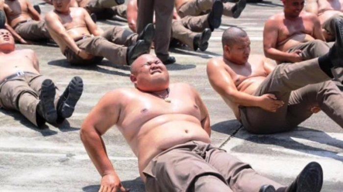 21112019-para-anggota-polisi-bertubuh-buncit-dikirim-ke-kamp-penghancur-perut.jpg