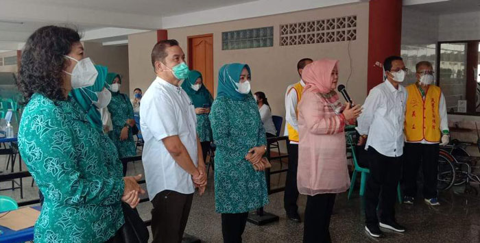 Wakil Gubernur Kepri Marlin Minta Warga tak Takut Disuntik AstraZeneca