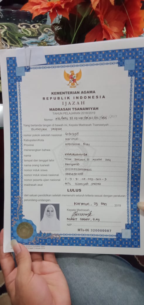 29112019_ijazah-milik-khairunisa-di-tempat-ia-bersekolah.jpg