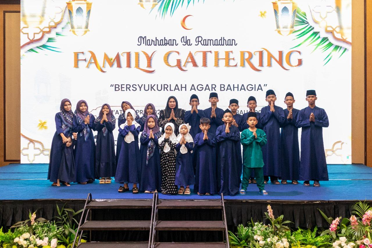 Swiss-Belhotel Batam Berbagi Kebahagiaan dengan Anak Panti Asuhan dan Karyawan