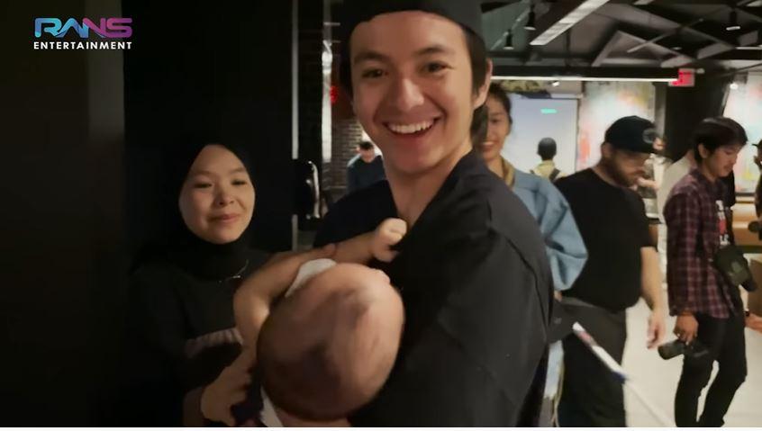 Rayyanza Putra Raffi Ahmad Tertidur Pulas Digendong Angga Yunanda