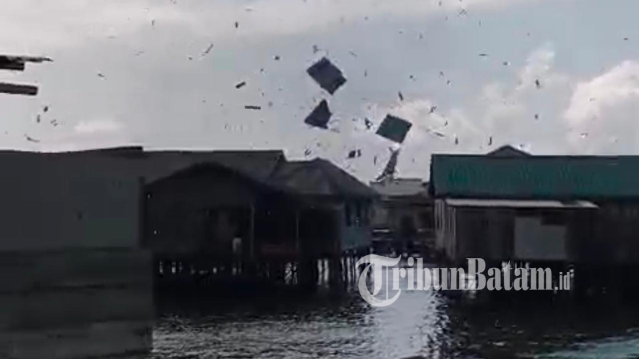 Angin-puting-beliung-desa-tanjung-kelit.jpg
