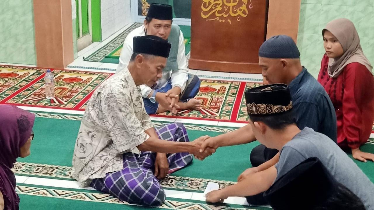 Bayar-zakat-Kemenag-Lingga.jpg