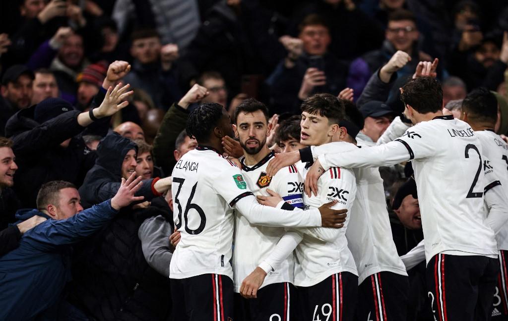 Bruno-Fernandes-selebrasi-setelah-cetak-gol-pada-laga-Nottingham-vs-Man-United.jpg