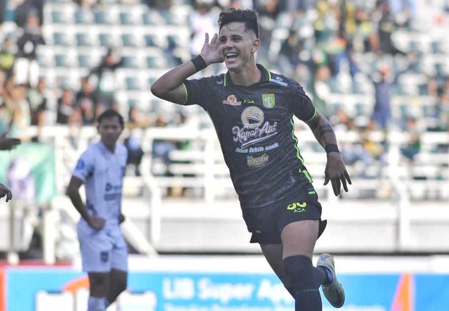 Bruno-Moreira-penyerang-Persebaya.jpg