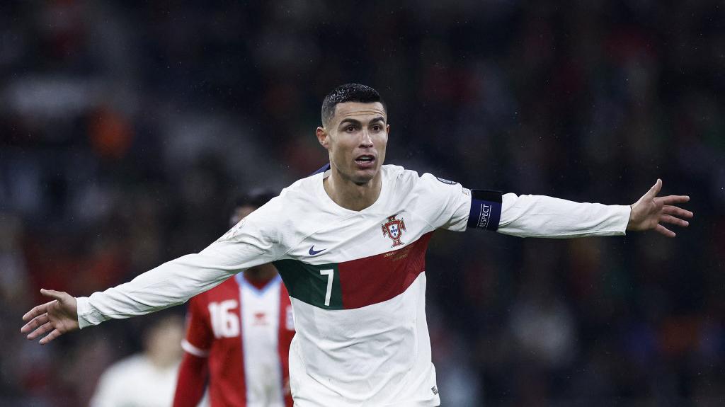 Cristiano-Ronaldo-selebrasi-setelah-mencetak-gol-pada-laga-Luksemburg-vs-Portugal.jpg