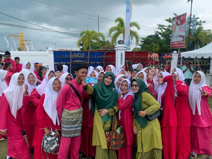 Foto-bersama-pelajar-SMKN-1-Tanjungpinang.jpg