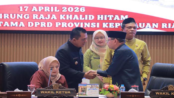 Giat-Gubernur-Kepri-dengan-DPRD-Kepulauan-Riau-cdskl.jpg