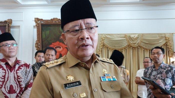 Gubernur-Bengkulu-Rohidin-Mersyah-H-5-penetapan-pasangan-calon-kepala-daerah.jpg