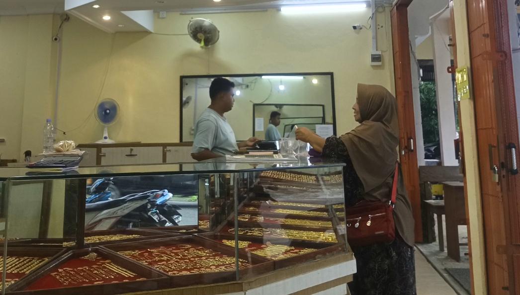 Harga Emas Perhiasan di Toko Mas Singapura Natuna Hari Ini, Jumat 10 Juli 2026, Emas 24K Rp2,6 Juta - Tribunbatam.id