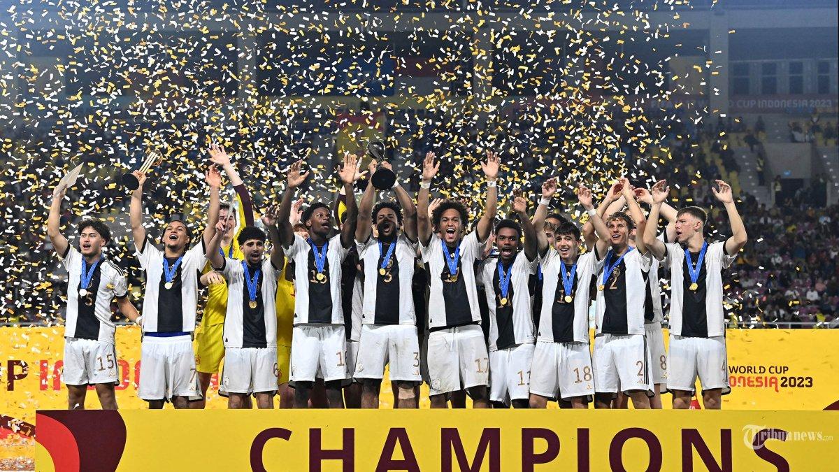 Jerman-menjuarai-Piala-Dunia-U17-2023-usai-mengalahkan-Prancis-lewat-drama-adu-penalti.jpg