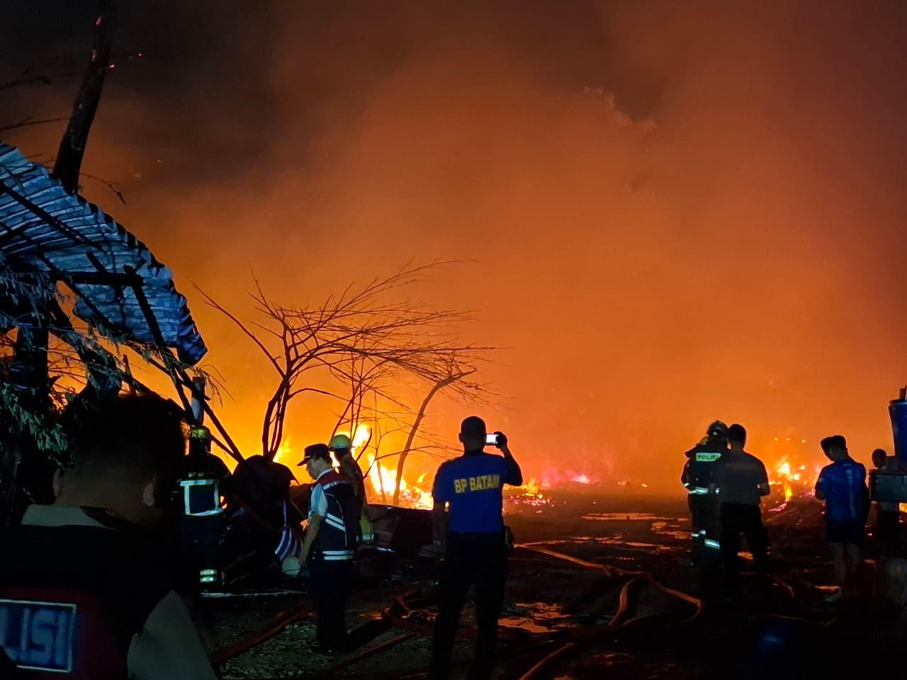 Kebakaran-di-Mega-Lehenda.jpg