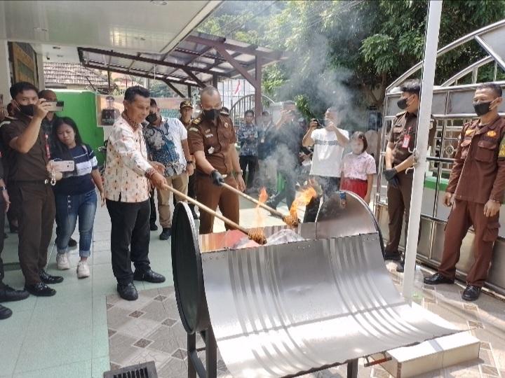 Barang Bukti Perkara Asusila Paling Banyak Dimusnahkan Kejari Anambas